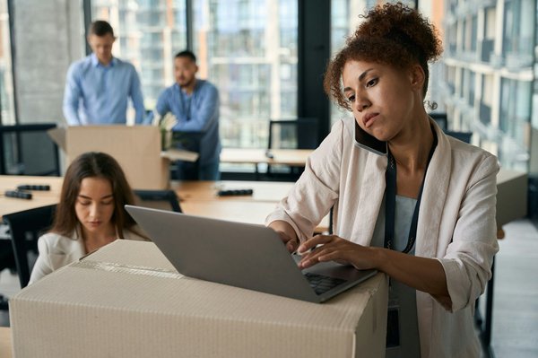How to legally manage employee relocation from the UK to another country?